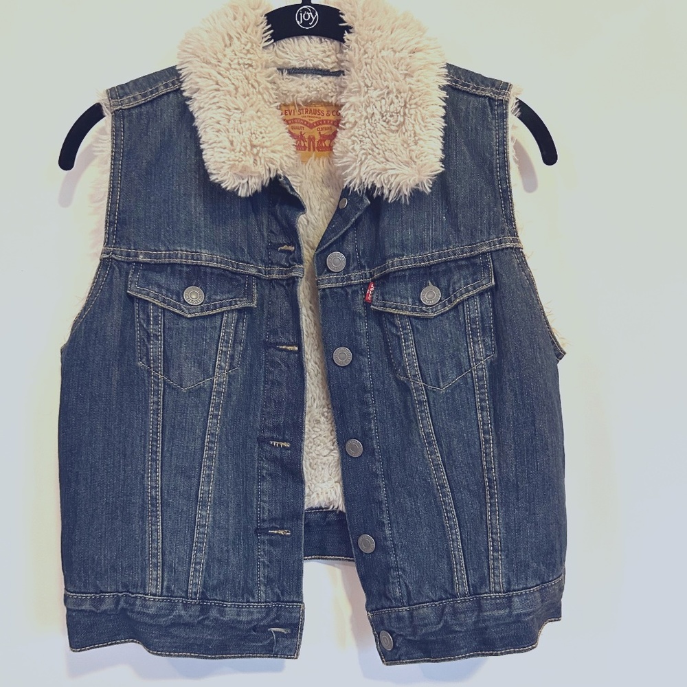 LeviStrauss Cozy Faux-Fur Lined Denim Vest, Size M